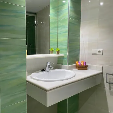 Enmitatiko Alcazar Viejo Apartmán *